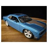 Maisto 2008 Dodge Challenger SRT 8 1/24 Scale