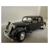 Bburago Citroen 15CV TA 1/24 Scale Diecast Car