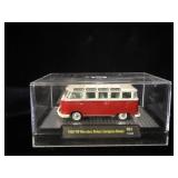 M2 Machines 1960 VW Microbus Deluxe European Model