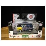 M2 Machines Wild Cards 1965 Ford Econoline Van