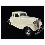 1934 Ford Coupe 1/24 Scale Diecast Car