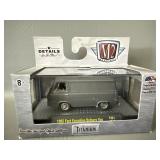 M2 Machines 1/64 1965 Ford Econoline Delivery V