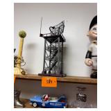 Vintage Lionel O Gauge radio tower / complete