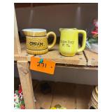 Pair of vintage creamers / no C/C