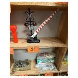 Vintage diecast Lionel O gauge signal / working