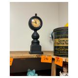 Vintage wood clock / needs battery