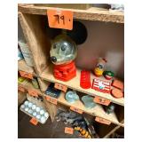 Vintage 1968 Mickey Mouse gumball machine / Hasbro