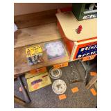 Vintage porcelain powder jar / No C/C