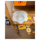 Vintage large Fenton bowl / No C/C