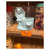 Vintage McCoy Morton salt planter