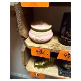 Vintage pink porcelain powder jar / No C/C