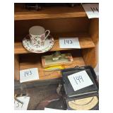 Vintage porcelain tea cup + saucer / Japan