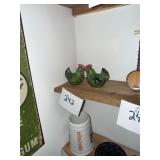 Pair of vintage rooster s+p shakers / no C/C