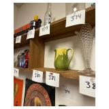 Vintage Shawnee pottery creamer / no C/C