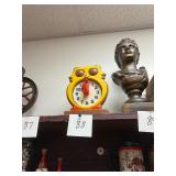 Vintage Tomy clock / working