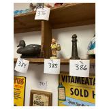 Vintage Hummel figurine / no C/C