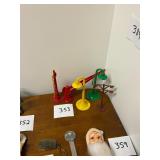 Lot of vintage Marx O gauge train accessories