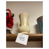 Vintage McCoy vase / no C/C