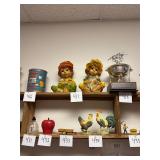 Pair of vintage figures