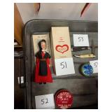 Vintage boxed Amish porcelain doll w/ rolling eyes