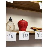 Vintage milk glass strawberry lidded jar / no C/C