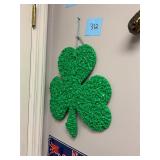 Vintage St. Patrickï¿½s Day popcorn decoration
