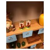 Pair of vintage windmill S & P shakers / no C/C