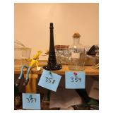 Vintage black amethyst glass vase / No C/C