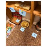 Vintage metal pencil box / with pencils