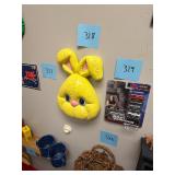 Vintage ceramic wall hanging Easter bunny / No C/C