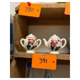 Pair of sugar & creamer S&P shakers / Japan,No C/C