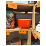 Vintage milk glass pyrex bowl / no c/c