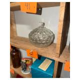 Antique lidded candy bowl / no c/c