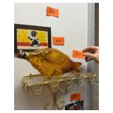 Vintage amber fish bottle / no c/c