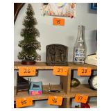 Vintage cast iron bookend / doorstop