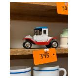 Vintage pressed steel hut red car / Japan