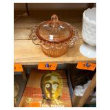 Vintage pink depression glass lidded jar / No C/C