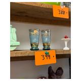 Pair of vintage shot glasses / No C/C