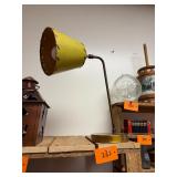 Vintage desk lamp / working