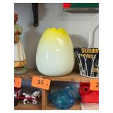 Vintage Fenton glass egg / no c/c