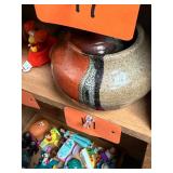Vintage clay pottery vases / no C/C