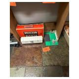 Vtg Lionel Milk Car and Platform