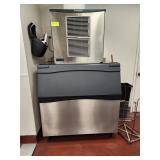 LIKE NEW SCOTSMAN CO830MA-32E ICE MAKER AIR COOLED