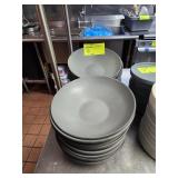 TWENTY FOUR ANFORA 9' BOWLS