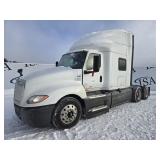 2200 2019 International LT625 Sleeper Cab Truck Tractor img1