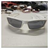 $30 Uva-uvb loc8 sport sunglasses white Excellent