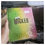 $40 WICKED: The Official Visual Companion   by Uni