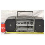 Vintage GPX Portable Cassette Player Radio