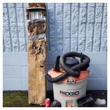 16 Gallon 6Hp Rigid Wet/Dry Vac & Shop Bulbs