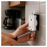 Utilitech 20-Amp Tamper Resistant Outlet: 125V
